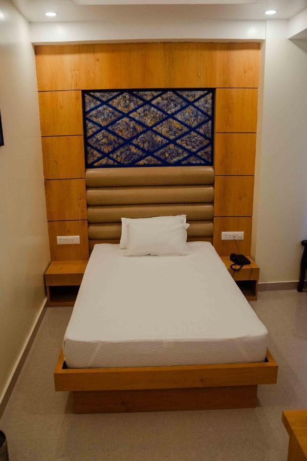 Dimāpur Hotel Grand Lotus מראה חיצוני תמונה