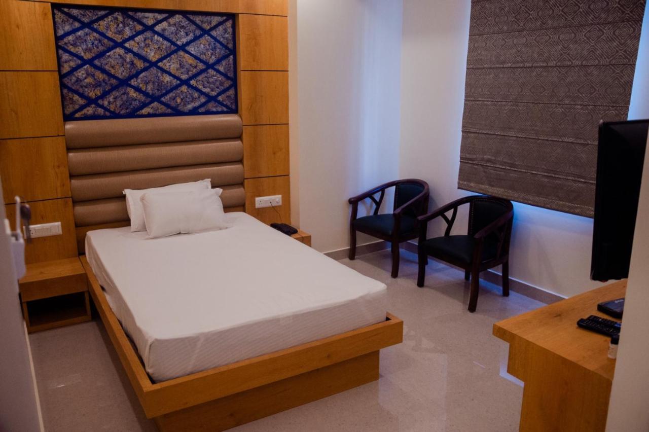 Dimāpur Hotel Grand Lotus מראה חיצוני תמונה