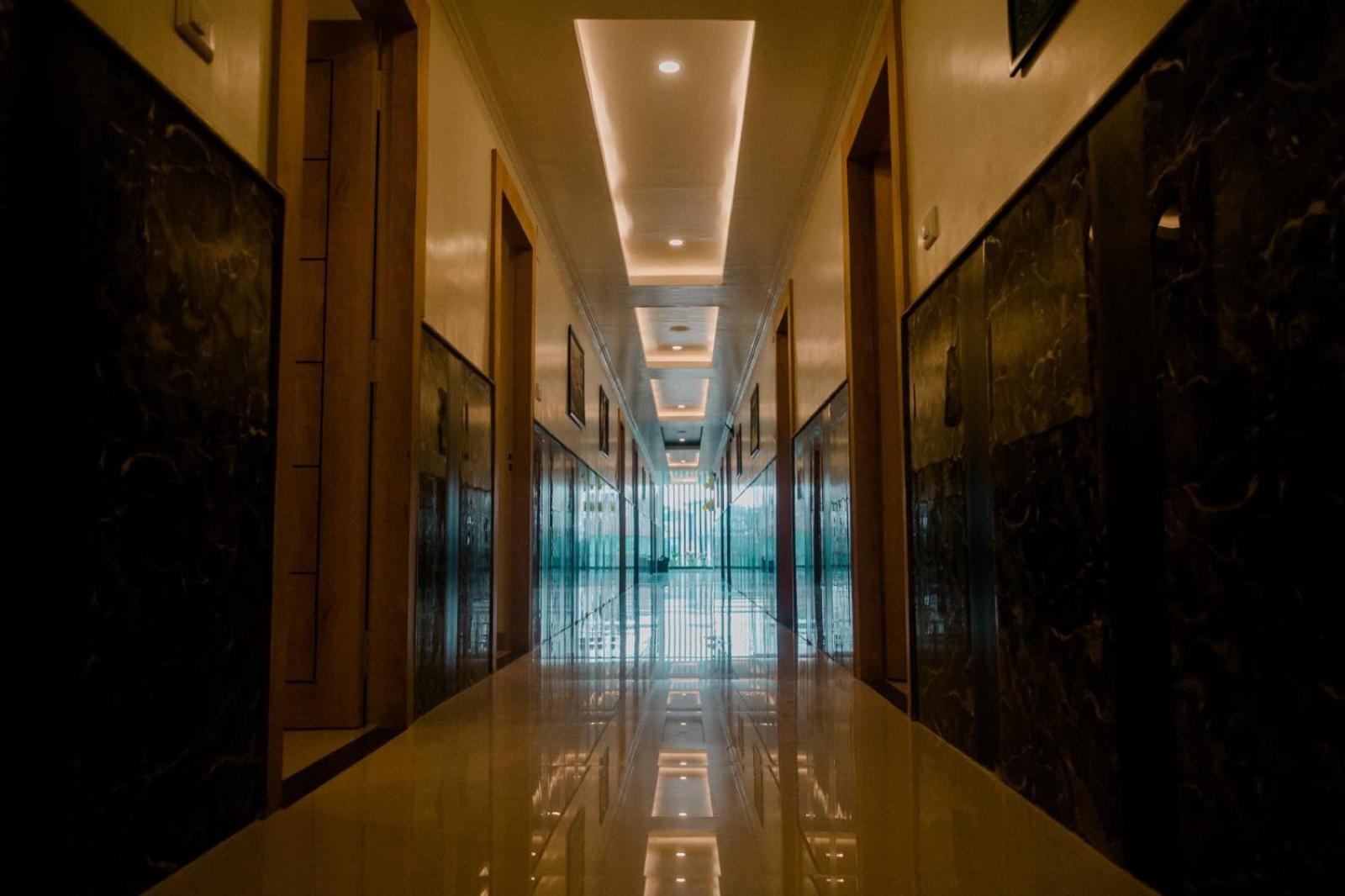 Dimāpur Hotel Grand Lotus מראה חיצוני תמונה